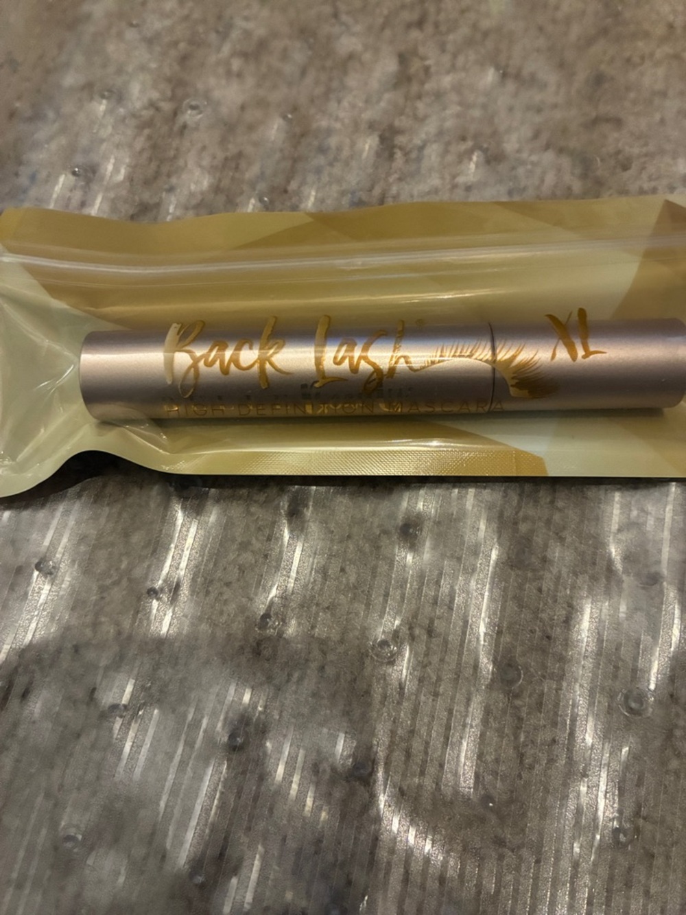 Back Lash XL Lash Boosting Mascara - Champagne Tube